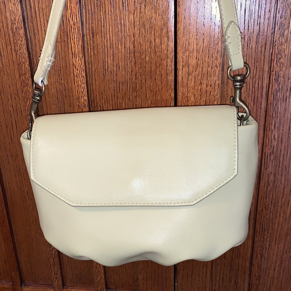 Universal Thread Green Crossbody Bag